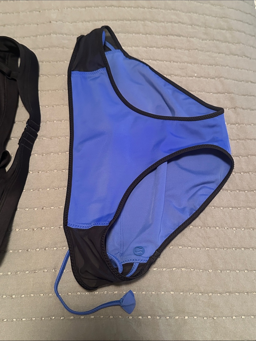 Lululemon Size 4 DeepSea Mix & Match Bikini Set - Picture 4 of 10